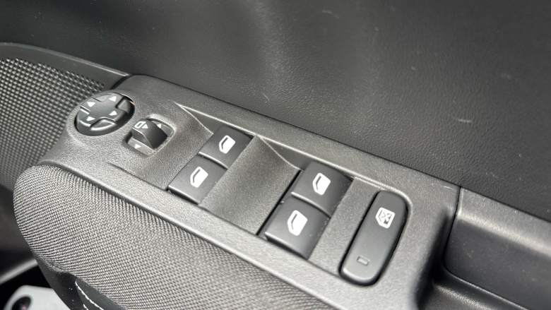 Citroen C3 Aircross 1.2 PureTech 110 Shine Plus 5dr Petrol Hatchback